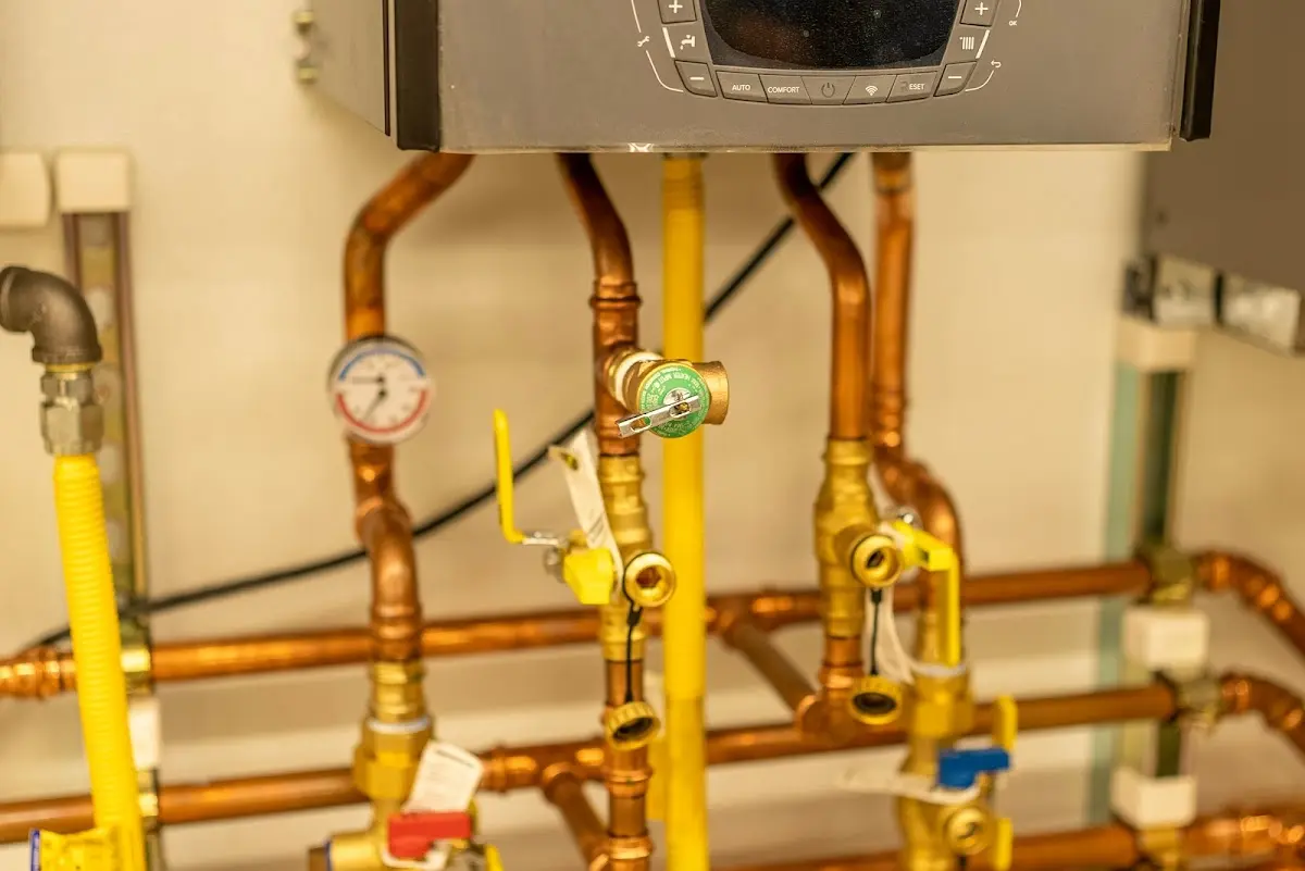 Licensed technician providing Pipe Repair for a homeowner in Oakleaf Plantation