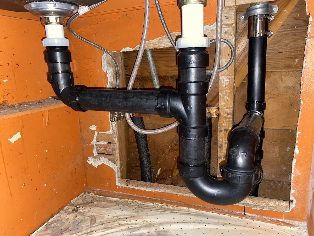 Professional Pipe Bursting equipment and tools on the job in Oakleaf Plantation